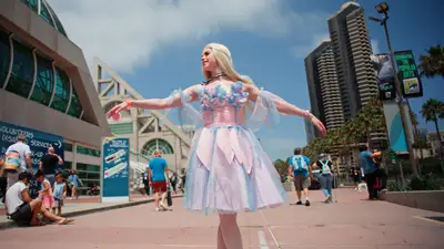 @redwood.cosplay Odette from Swan Lake, Barbie version