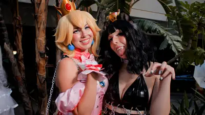 @oxdessyxo Princess Peach
@loosh.cos Chompette
