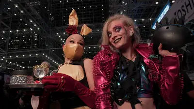 @nijbr0 Saitama from One Punch Man
@xoxokillaquinn Harley Quinn