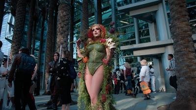 @graciethecosplaylass overgrown Poison Ivy