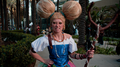 @peppered.up.cosplays Goldilocks from Puss in Boots