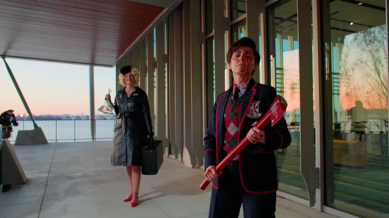 The Umbrella Academy
@pistachiogirl The Handler
@littlelionheart.cosplay Number 5