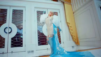 @littlelionheart.cos Elsa Met Gala dress
