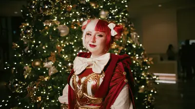 @cheesecakepanda_cosplay Candy Cane Knight from a "Knights Before Christmas" group