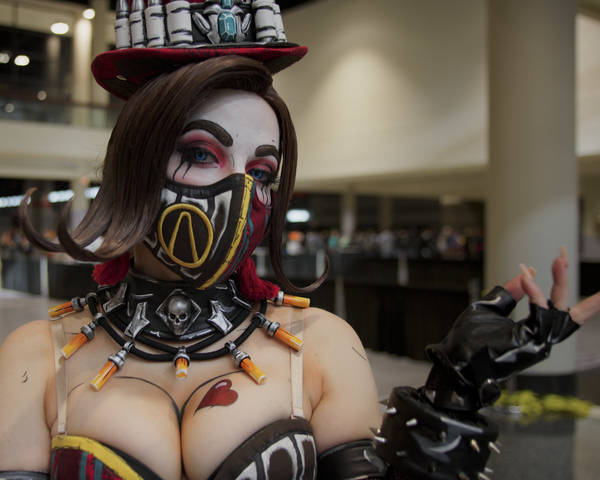 <a href="https://instagram.com/disfusional" target="_blank">@disfusional</a> Mad Moxxi